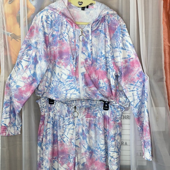 Comfortable Cute Short Set ☀️🥰 - Picture 1 of 6